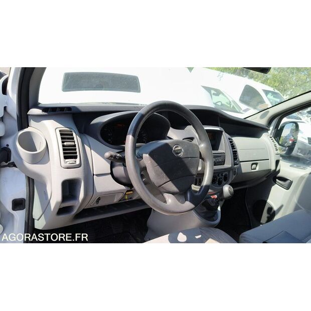 2011 NISSAN Primastar-47776125