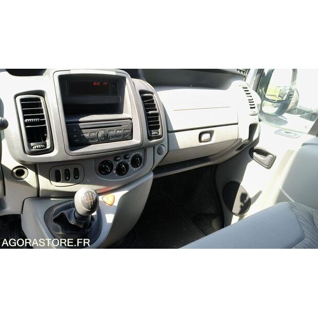 2011 NISSAN Primastar-47776126