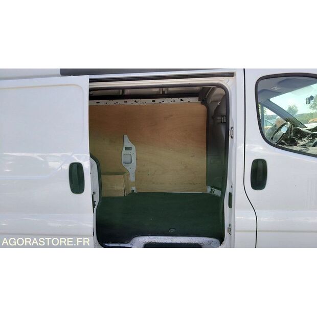 2011 NISSAN Primastar-47776128
