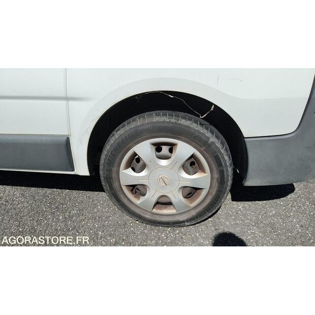 2011 NISSAN Primastar-47776129