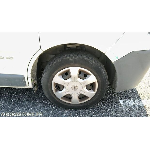 2011 NISSAN Primastar-47776130