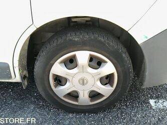 2011-nissan-primastar-47776130