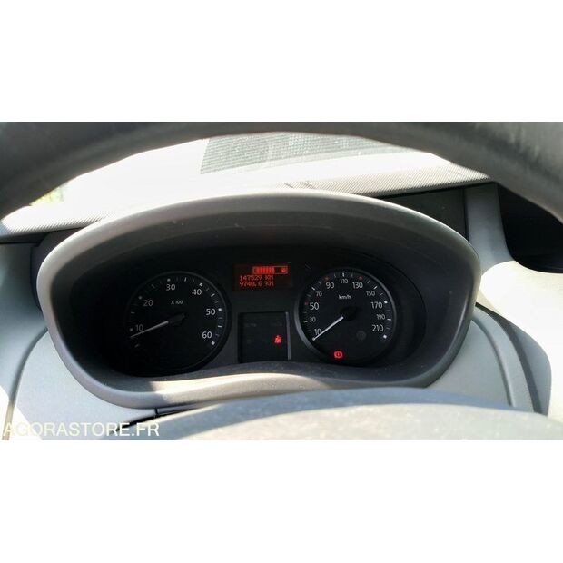 2011 NISSAN Primastar-47776134