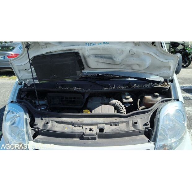 2011 NISSAN Primastar-47776139