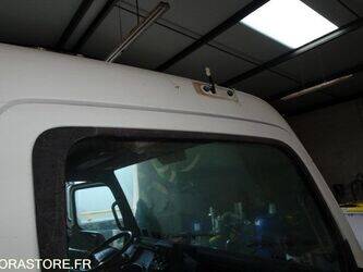 2011-mitsubishi-canter-1462049-47776279