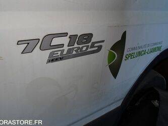 2011-mitsubishi-canter-1462049-47776281