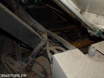 2011-mitsubishi-canter-1462049-47776304