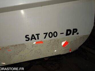 2011-mitsubishi-canter-1462049-47776307