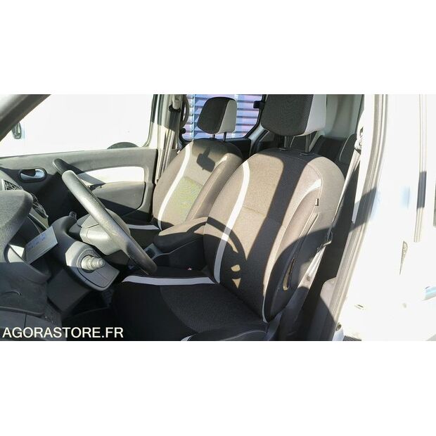 2014 رينو Kangoo-47776598