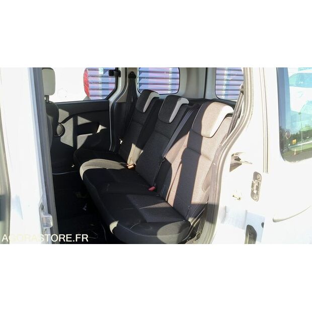 2014 رينو Kangoo-47776599