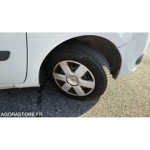 2014 رينو Kangoo-47776615