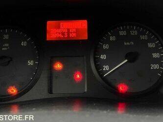 2012-opel-vivaro-1462067-47776936