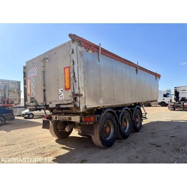 2002 جنرال تريلرز-47777368