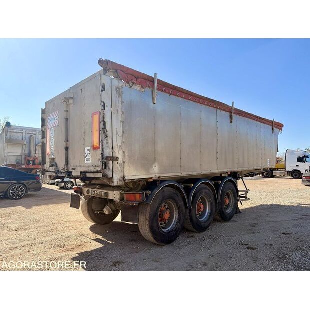 2002 جنرال تريلرز-47777371