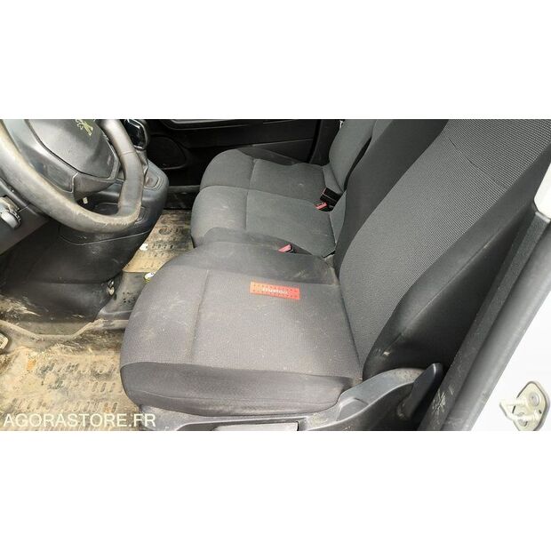 2019 Peugeot PARTNER-47777399