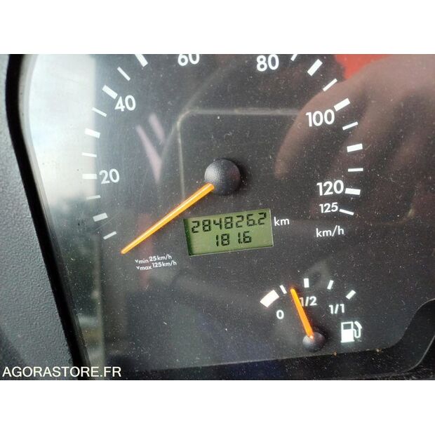Mercedes-Benz INTOURO-47777575