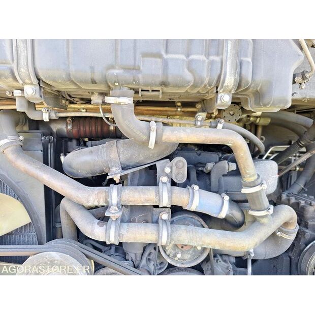 Mercedes-Benz INTOURO-47777590