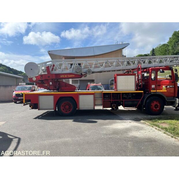 1994 رينو M150-47777604
