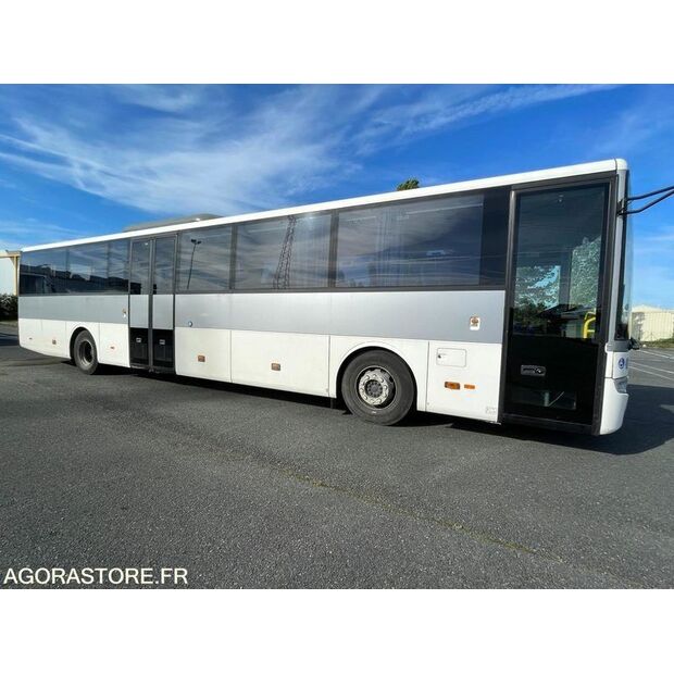 Mercedes-Benz INTOURO-47777841