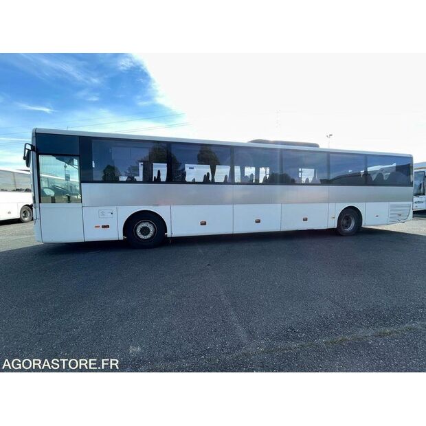 Mercedes-Benz INTOURO-47777842