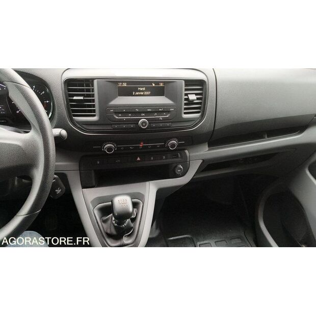 2017 Peugeot Expert-47777907
