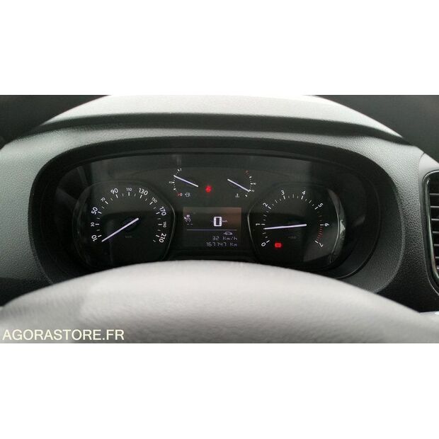 2017 Peugeot Expert-47777909