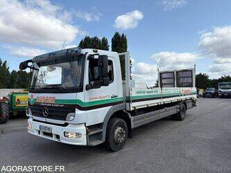 صورة ل رؤوس شاحنات 2001 مرسيدس بنز ATEGO 1222