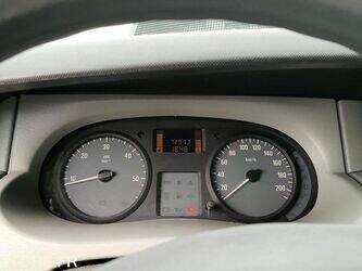 2008-opel-vivaro-1462107-47777997