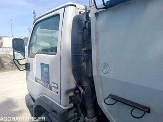 Image de Camions à benne 2003 NISSAN Cabstar