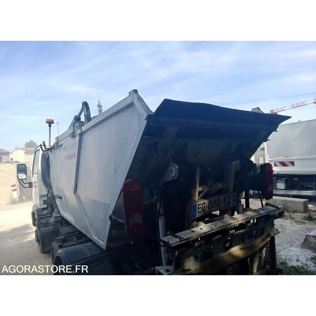 2003 NISSAN Cabstar-47778183