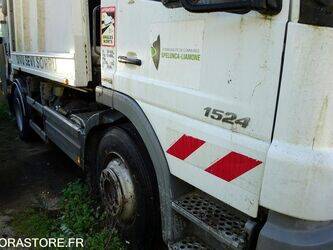 2010-mercedes-benz-1524-1462116-47778199