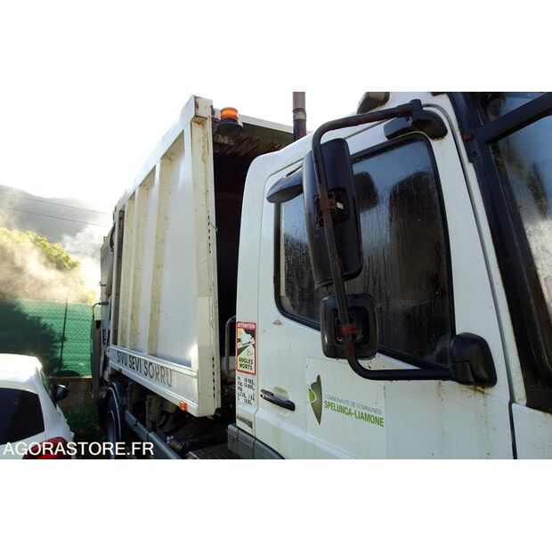 2010 Mercedes-Benz 1524-47778200