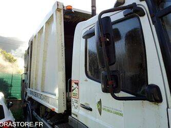 2010-mercedes-benz-1524-1462116-47778200