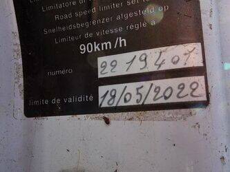 2010-mercedes-benz-1524-1462116-47778224
