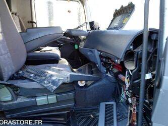 2010-mercedes-benz-1524-1462116-47778231