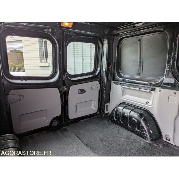 2011 Opel Vivaro-47778533