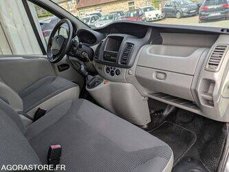 2011-opel-vivaro-1462128-47778534