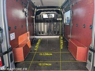 2017-renault-master-1462129-47778559
