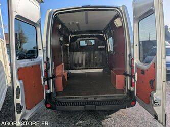 2017-renault-master-1462129-47778560