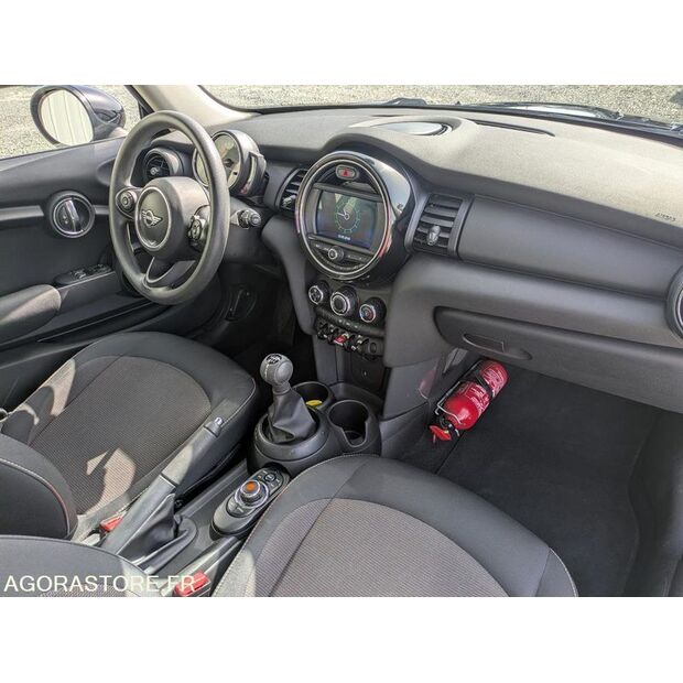 2018 Mini-47778593