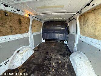 2019-mercedes-benz-vito-1462136-47778702