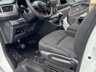 2023-renault-trafic-1462141-47778828