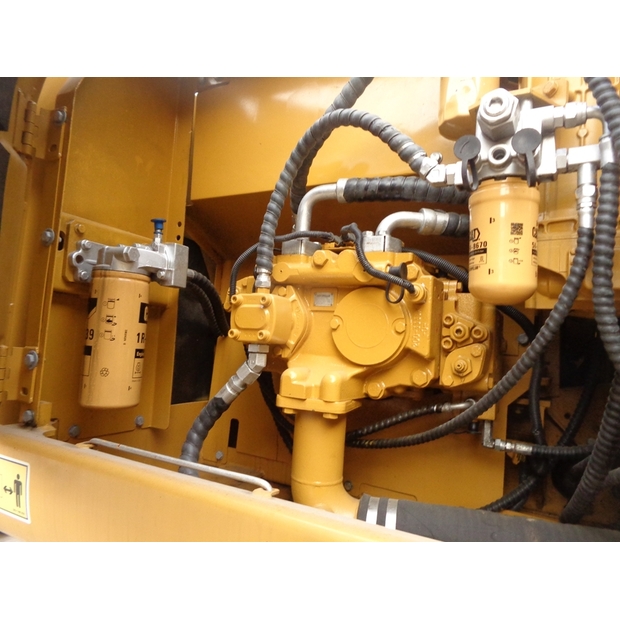 2025 Caterpillar 320D-47778885