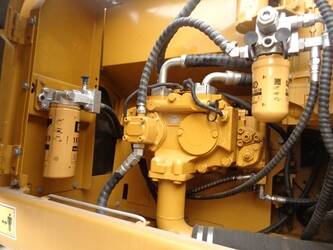 2025-caterpillar-320d-1462144-47778885