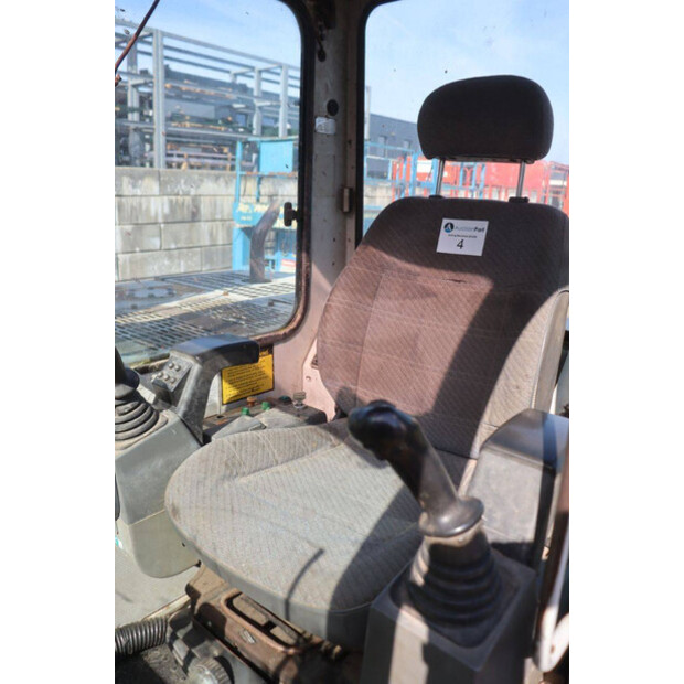 2003 تاكوتشي TB175-47781871