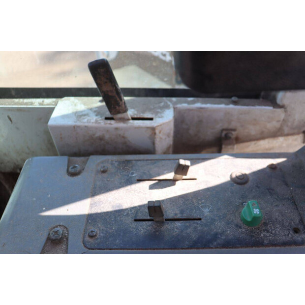 2003 تاكوتشي TB175-47781879