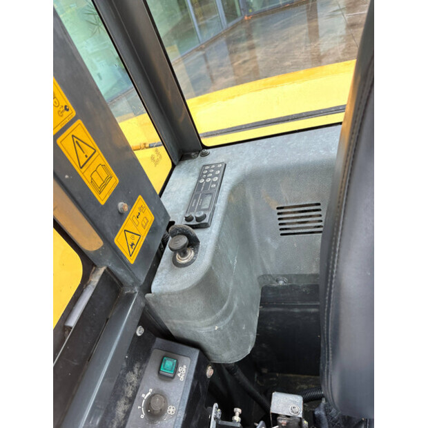 2017 Komatsu PC56-7-47782253