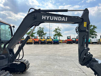 2021-hyundai-r60vs-47782272