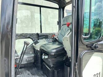 2010-bobcat-331-47782593