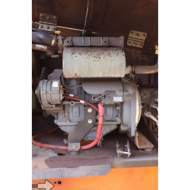 2019 جيه ال جي 520AJ-47783802
